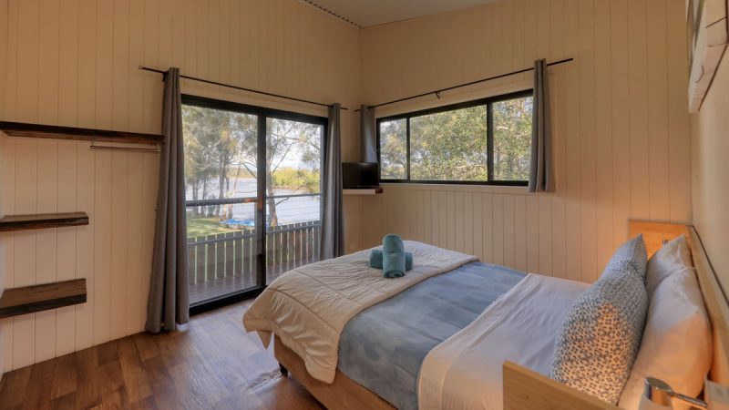 Deluxe Riverfront Lodge - Wooli River Lodges